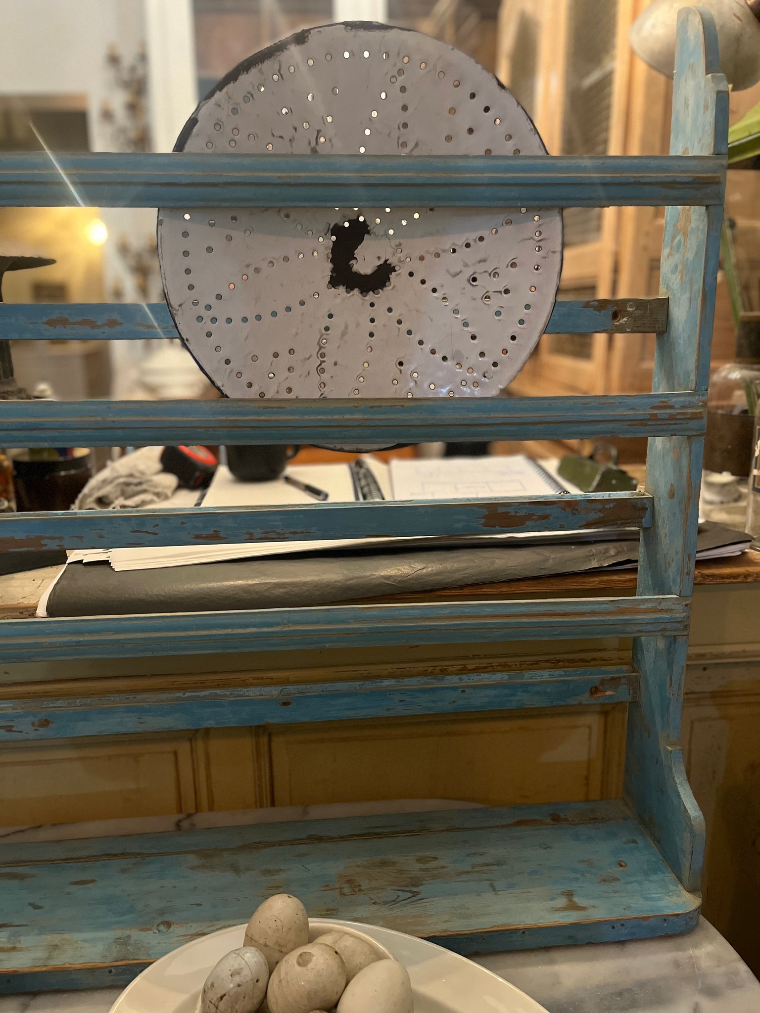 Antique plate rack