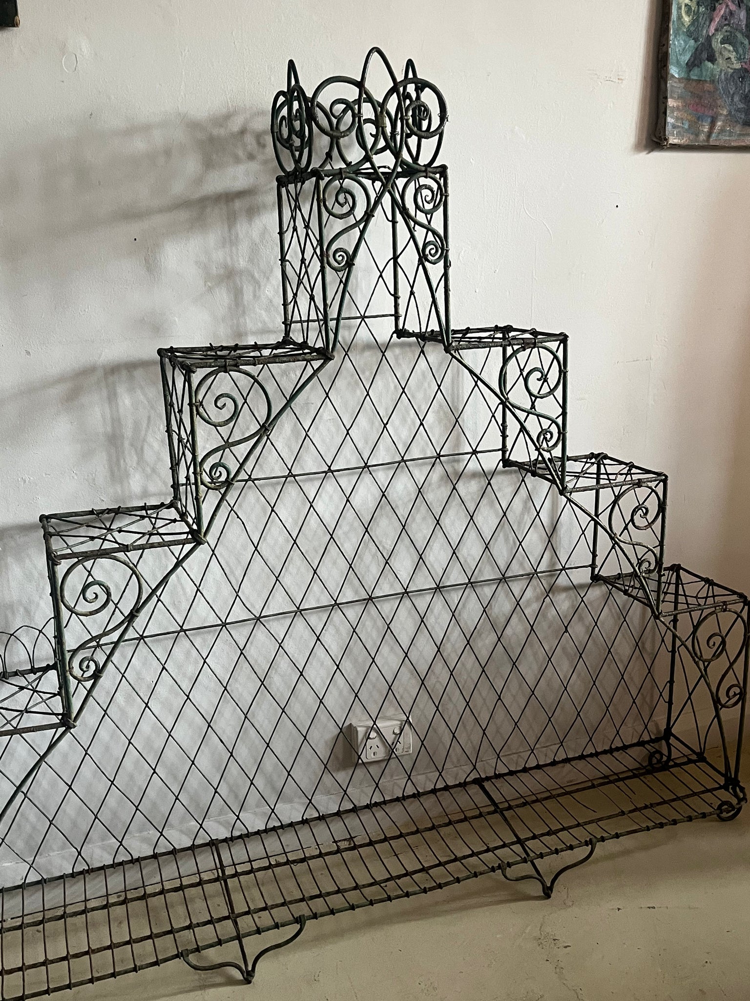 Wire plant stand
