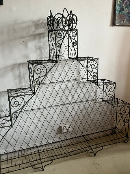 Wire plant stand