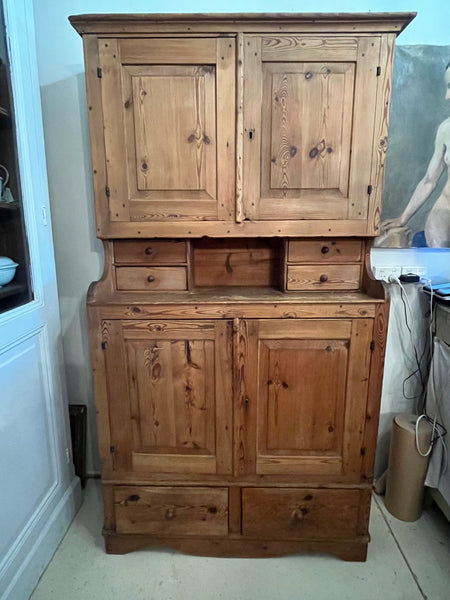 European pine cupboard/dresser