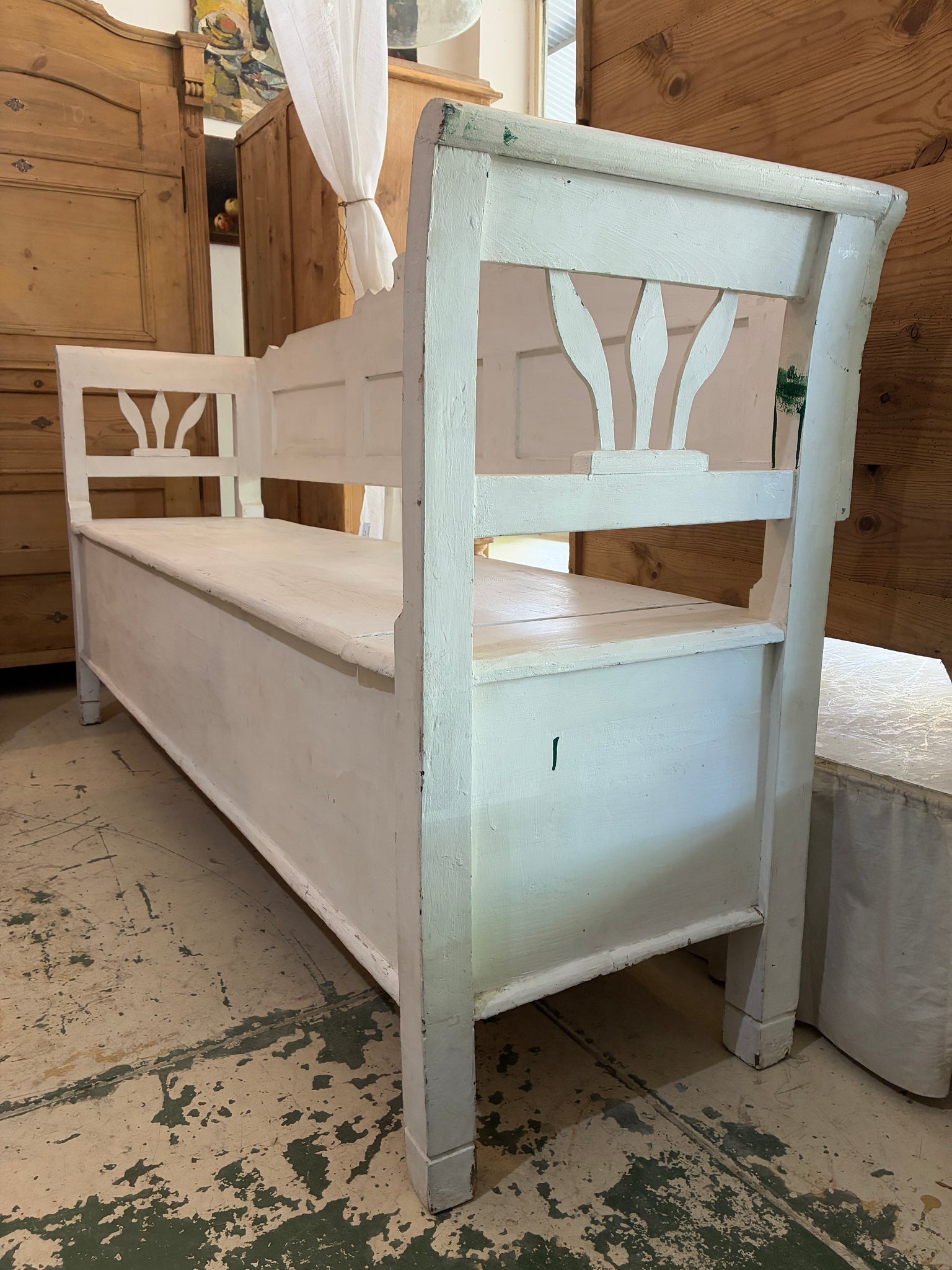 European pine bench seat