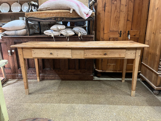 A French pine table