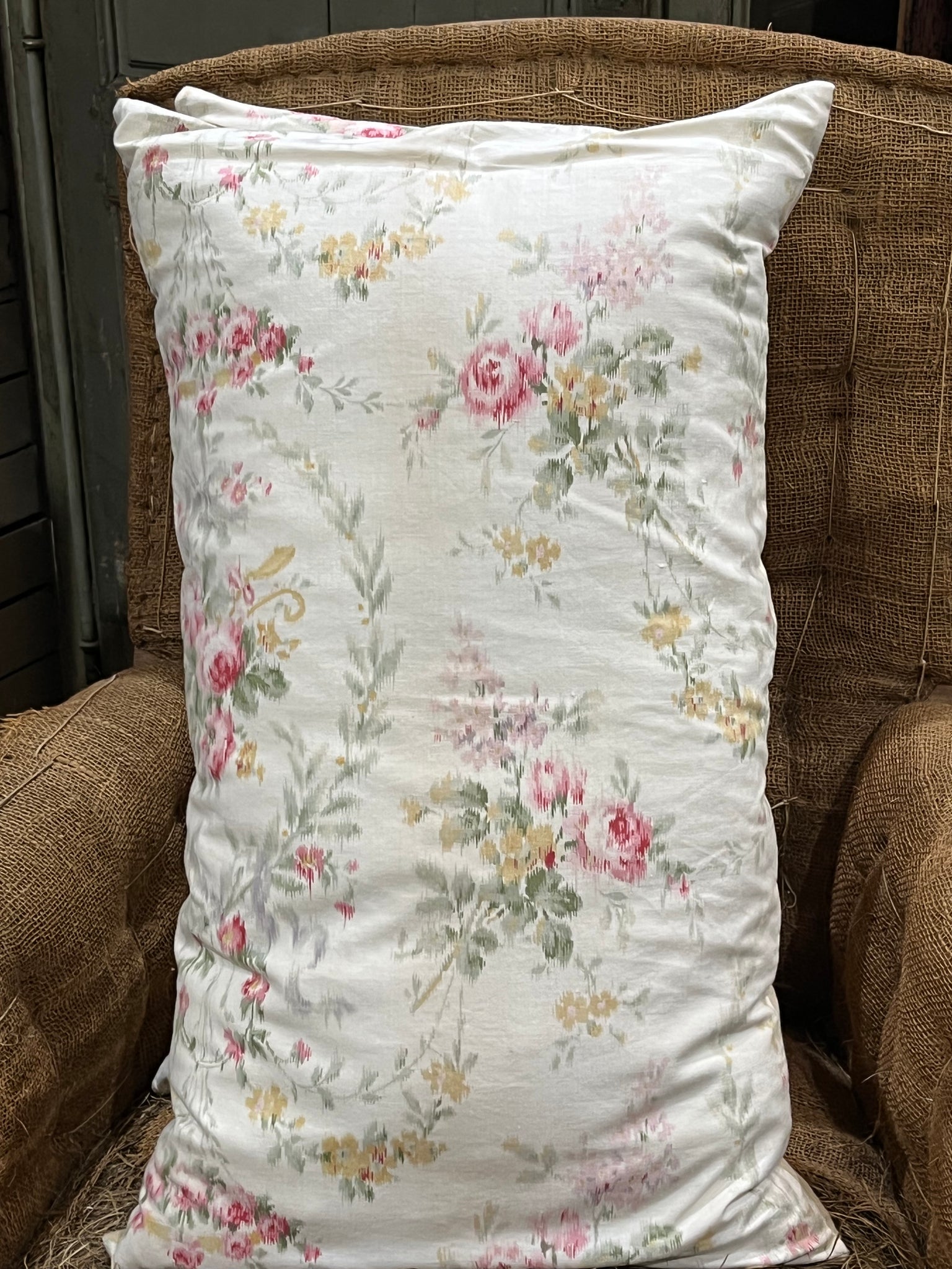 Floral antique cushion